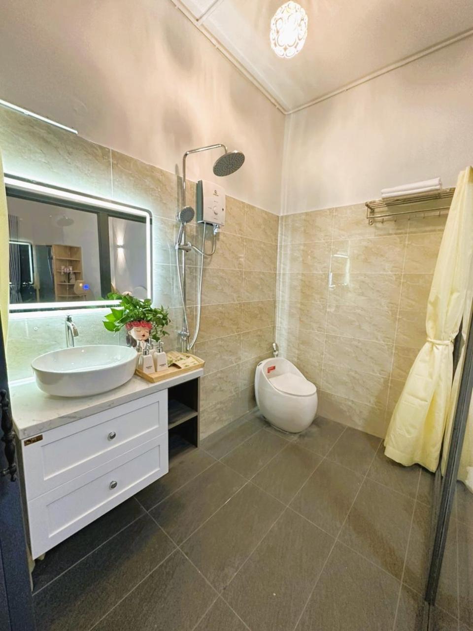 مدينة هوشي منه 6Even Hotel - Have A Staycation In The Cafe Apartments Building المظهر الخارجي الصورة